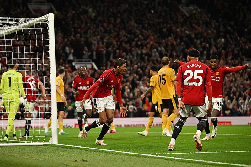 Hasil Liga Inggris MU vs Wolves, Gol Varane Bawa Setan Merah Menang 1-0 - Bagian 3