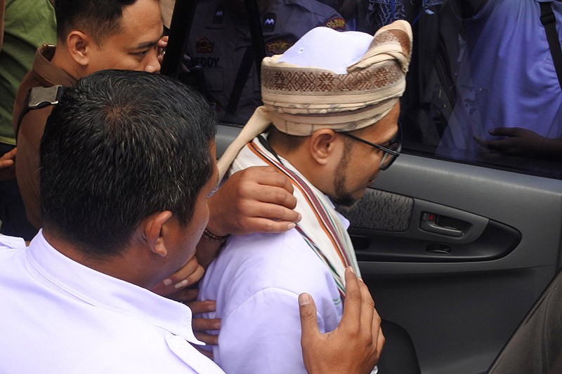 Santriwati Dicabuli, Pengasuh Pondok Pesantren di Jember Divonis 8 Tahun Penjara - Bagian 1