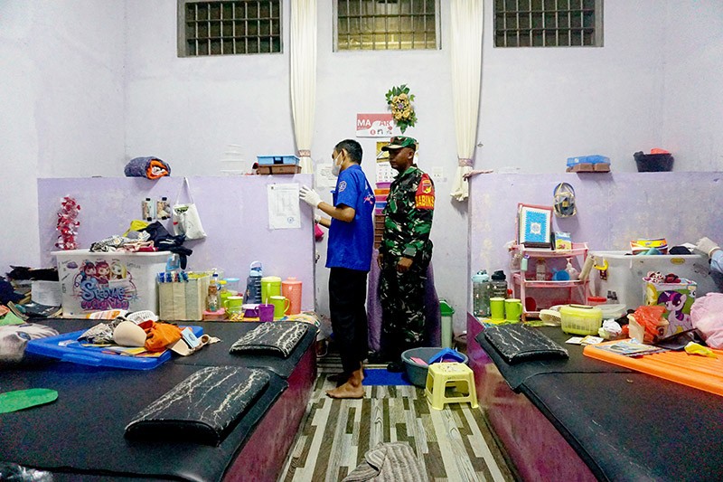 Foto-Foto Lapas Perempuan Gorontalo Digeledah, Warga Binaan Tes Urine - Bagian 3
