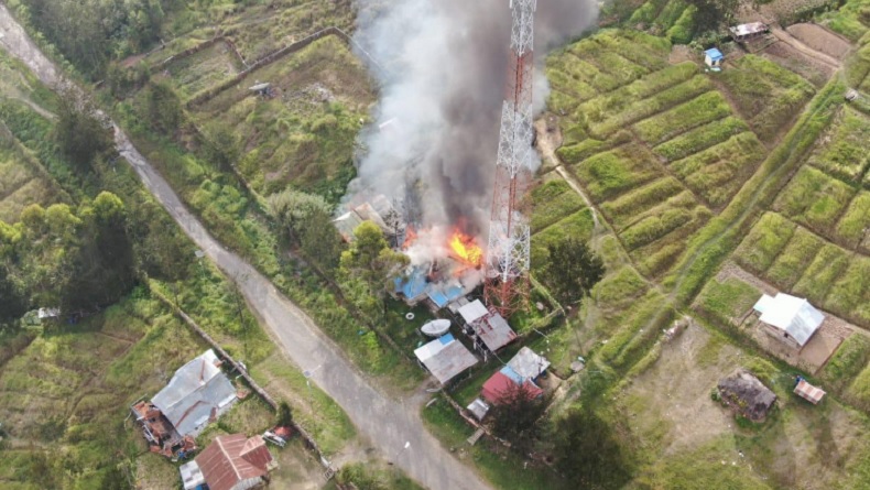 KKB Kembali Berulah, Bakar Rumah Warga dan Tower Telkomsel di Ilaga