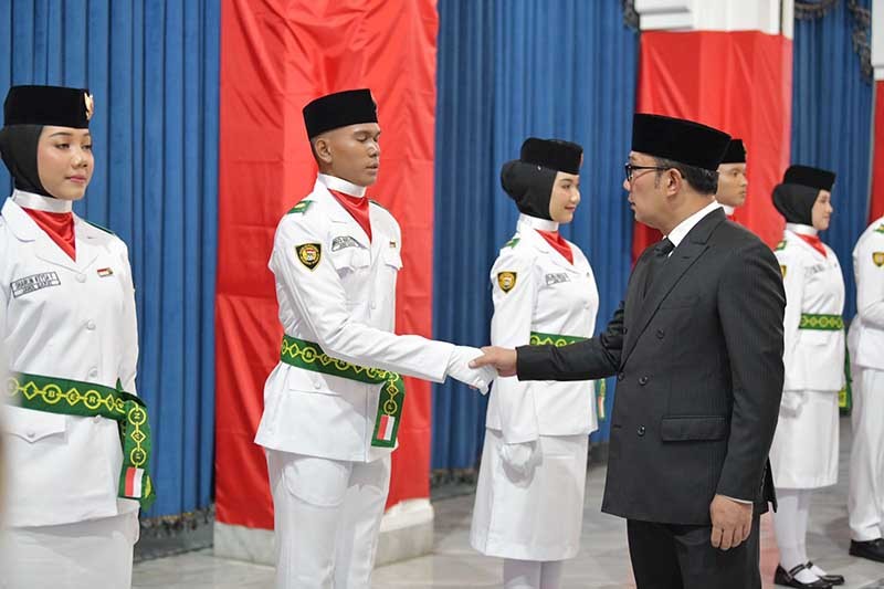 36 Anggota Paskibraka Jawa Barat Dikukuhkan Ridwan Kamil - Bagian 3