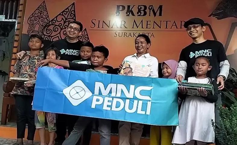 title Dapat Bantuan Buku Bacaan dari MNC Peduli, Ini Harapan PKBM Sinar Mentari Solo Dapat Bantuan Buku Bacaan dari MNC Peduli, Ini Harapan PKBM Sinar Mentari Solo