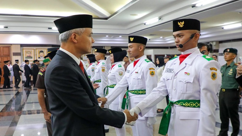 Haru, Anak Satpam Jadi Anggota Paskibra Jateng, Semringah Disemangati Ganjar Pranowo