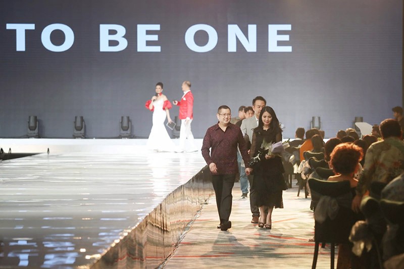 Hary Tanoesoedibjo bersama Sang Istri Hadiri Gala Dinner Misan Kopaka di Bandung - Bagian 1