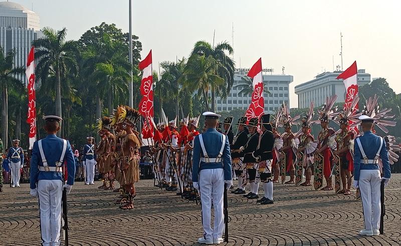 4 Kesatria Nusantara Meriahkan Kirab Bendera Merah Putih: Dari Papua ...