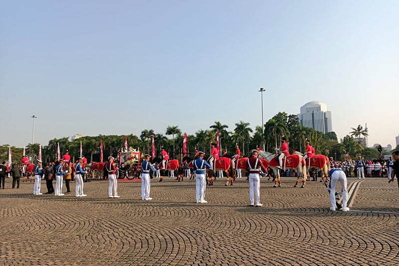 Suasana Kirab Bendera Pusaka dari Monas Menuju Istana - Bagian 1