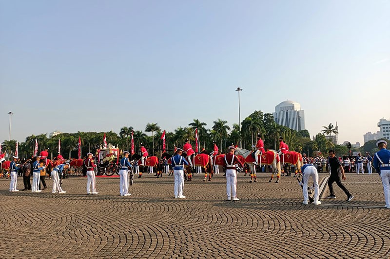 Suasana Kirab Bendera Pusaka dari Monas Menuju Istana - Bagian 2