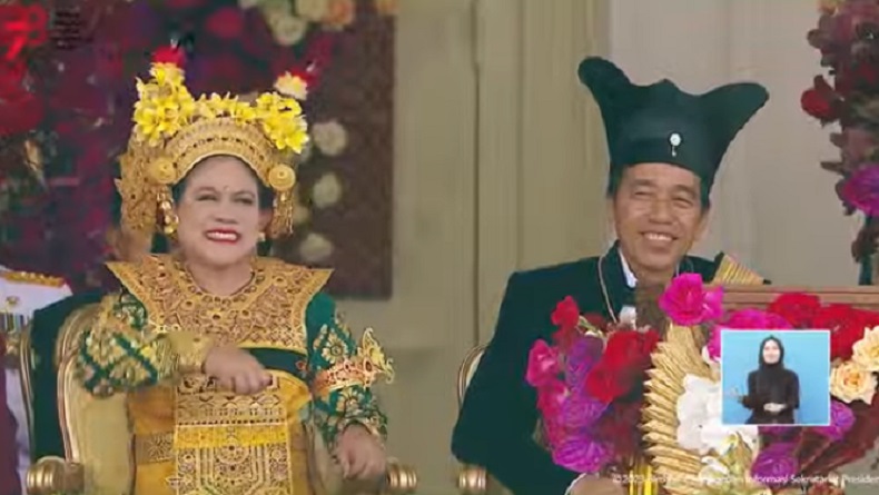 Potret Iriana Jokowi Pakai Baju Adat Bali Tari Legong, Asik Menari Dengar Lagu Nona Manis
