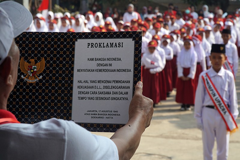 Merdeka Belajar, Merdeka dari Sampah: Arya Noble Group Rayakan HUT RI bersama Anak-anak di Bantargebang - Bagian 5