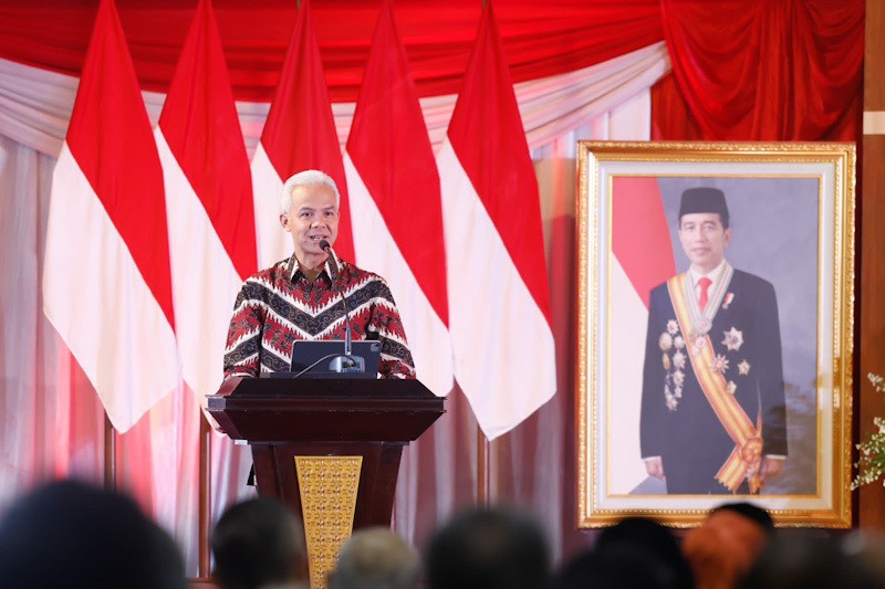 Pertumbuhan Ekonomi Jateng Lampaui Nasional, Ganjar: Satu Garis Lurus Dukung Pusat - Bagian 1