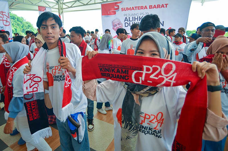 Ratusan Relawan di Padang Deklarasi Dukung Ganjar Pranowo - Bagian 3