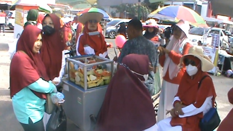 Rezeki HUT Kemerdekaan RI, UMKM Kuliner Laris Manis Diserbu Warga Tanah Laut