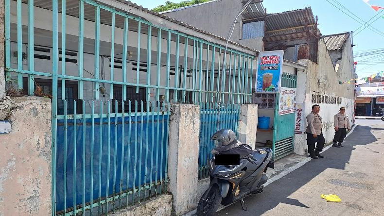 Penampakan Rumah Penjual dan Perakit  Senpi Ilegal di Semarang, Rapat Tertutup Gerbang