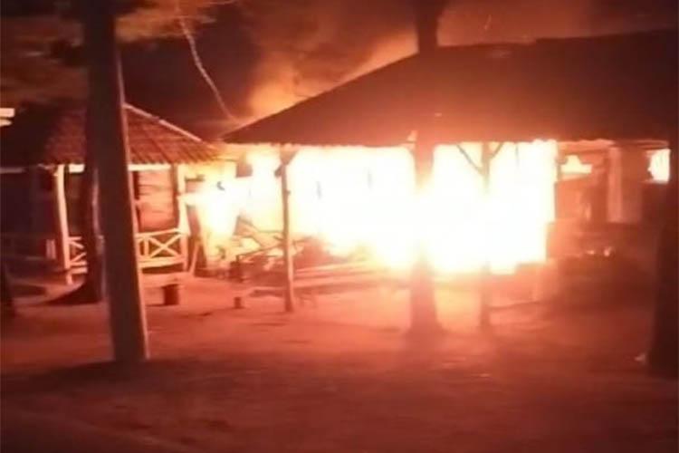 3 Warung di Pantai Somandeng Gunungkidul Ludes Terbakar