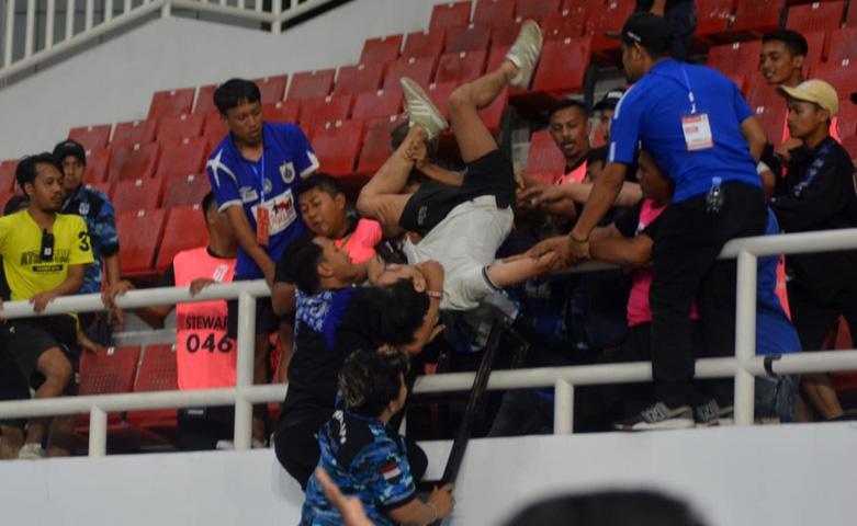 Laga PSIS vs Persib Diwarnai Kericuhan, Polda Jateng: Tak Ada Suporter yang Diamankan