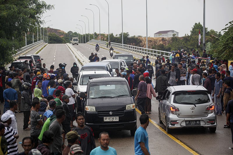 Aksi Blokir Jalan Jelang Rencana Pengembangan Kawasan Ekonomi di Batam - Bagian 1