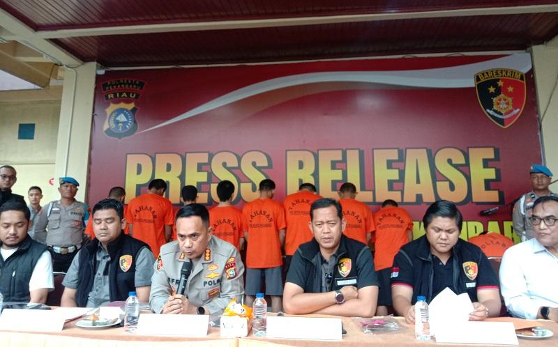 Polisi Tangkap 10 Tahanan Kabur di Riau, 4 Terpaksa Ditembak