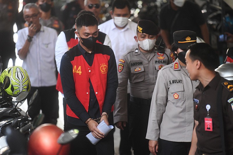 Tampang Mario Dandy Menangis Bacakan Pleidoi - Bagian 3