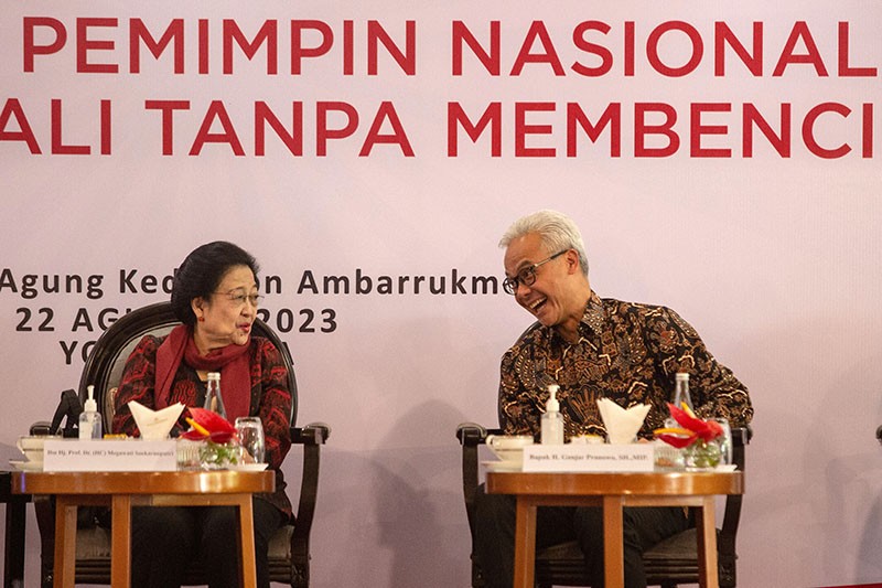 Megawati Temui Relawan Ganjar Pranowo di Yogyakarta - Bagian 1