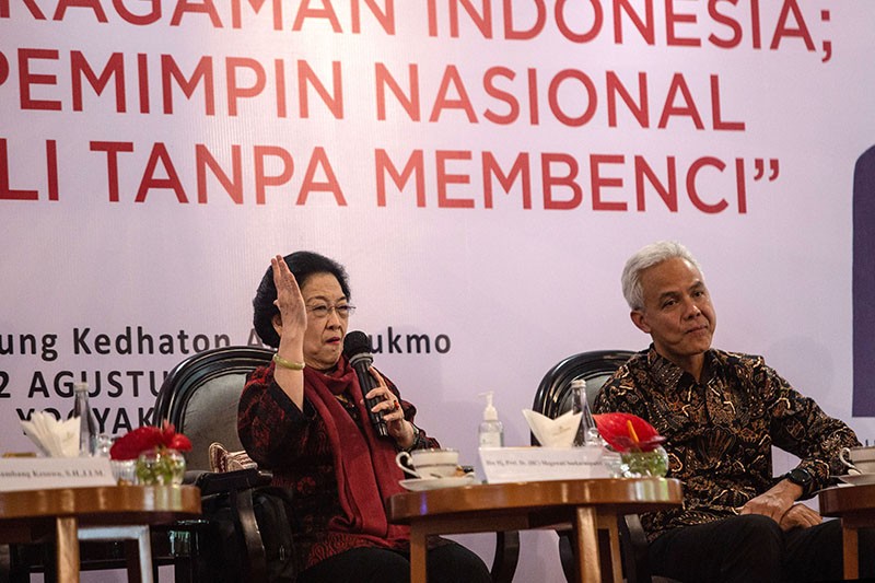 Megawati Temui Relawan Ganjar Pranowo di Yogyakarta - Bagian 2