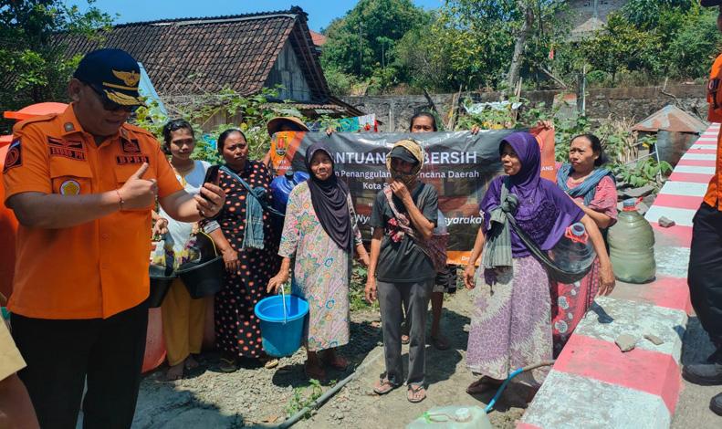 title BPBD Semarang Suplai 67 Tangki Air Bersih untuk Ribuan Warga Terdampak El Nino BPBD Semarang Suplai 67 Tangki Air Bersih untuk Ribuan Warga Terdampak El Nino