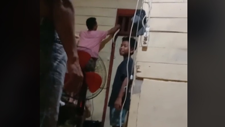 Heboh Maling Apes Dikunci Dalam Kamar, Ditakuti Ular sampai Nangis Histeris