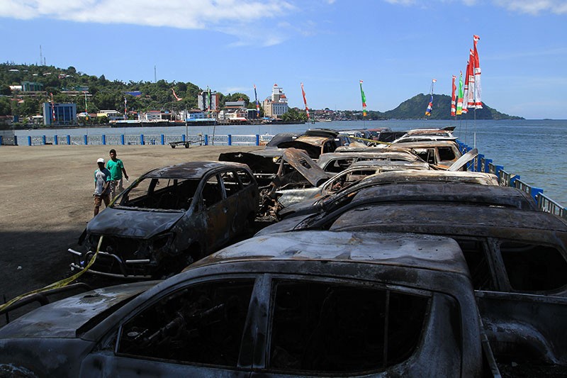 Penampakan 12 Mobil Sitaan Milik Anggota DPRD Papua Nonaktif Hangus Terbakar - Bagian 2