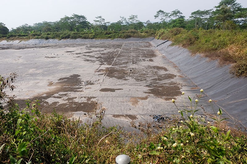 Kondisi Embung Soropadan Temanggung Bocor, Air Menghilang - Bagian 1