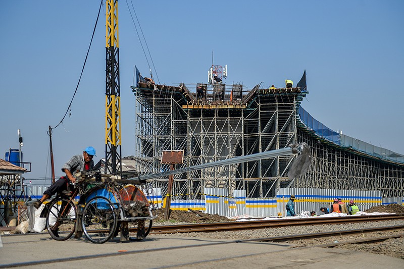 Pembangunan Proyek Jembatan Layang Ciroyom Bandung - Bagian 2