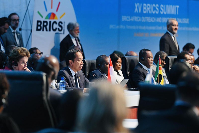 Presiden Jokowi Pidato di KTT BRICS, Indonesia Gabung? - Bagian 1