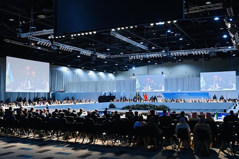 Presiden Jokowi Pidato di KTT BRICS, Indonesia Gabung? - Bagian 4