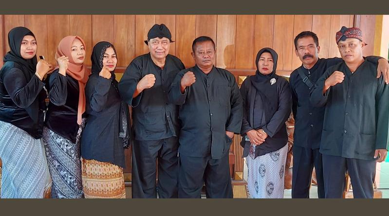 Bacaleg DPR RI Partai Perindo Transtoto Handadhari Resmi Dikukuhkan Jadi Warga Sedulur Sikep Samin