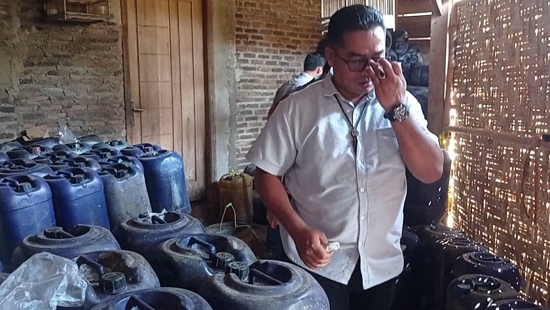 Gudang Penimbunan BBM di Lampung Selatan Digerebek, Polisi Temukan Ratusan Jeriken 