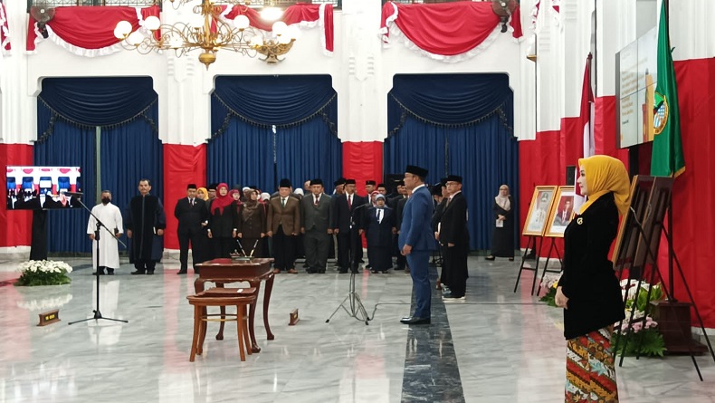 title 77 Kepala Sekolah di Jabar Dilantik, Ridwan Kamil Titip 3 Pesan 77 Kepala Sekolah di Jabar Dilantik, Ridwan Kamil Titip 3 Pesan