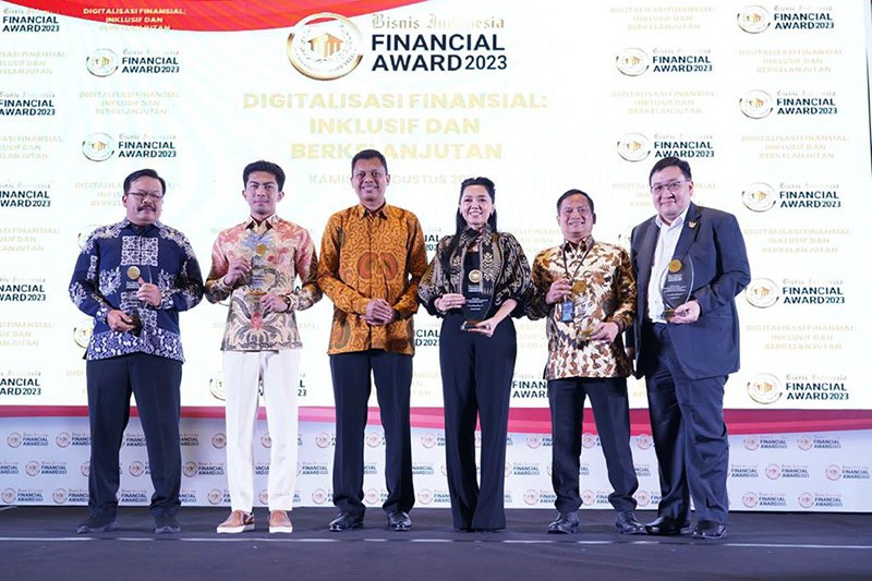 Berdayakan Ultra Mikro, PNM Raih Penghargaan Micro Finance Empowerment - Bagian 3