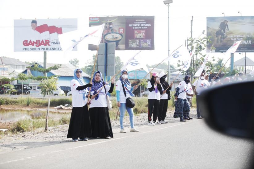 HT Disambut Antusias Simpatisan Partai Perindo saat Tiba di Banjarmasin - Bagian 2