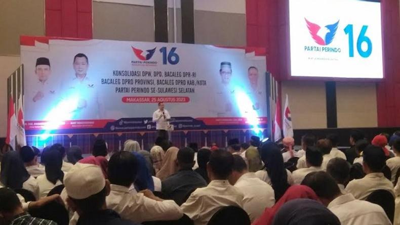 HT Pimpin Konsolidasi se-Sulsel, Beberkan Keunggulan KTA Berasuransi Partai Perindo