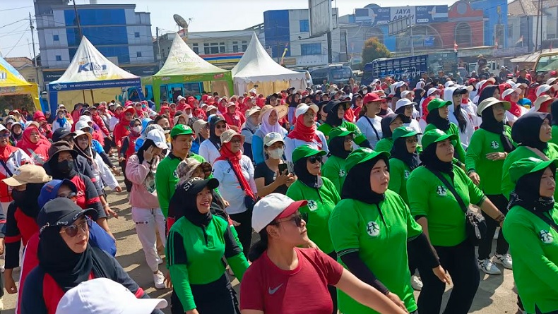 Ratusan Ibu-Ibu dan Remaja Perempuan Ikut Senam Sehat DPD Partai Perindo Kabupaten Bandung