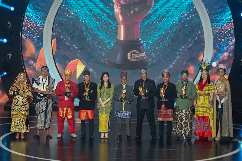 Wamenparekraf Angela Tanoesoedibjo Serahkan Anugerah Desa Wisata Indonesia 2023 - Bagian 2