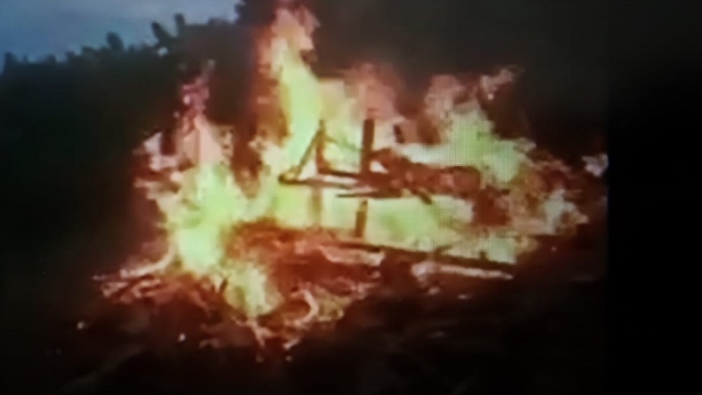 Geram, Warga Deliserdang Bakar Warung Tuak Diduga Sediakan PSK 