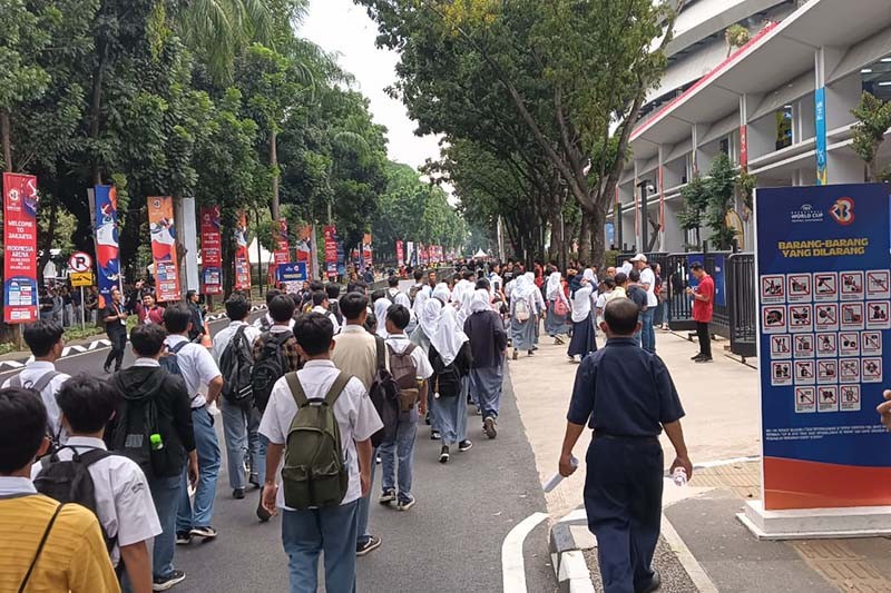 Ribuan Pelajar Berbondong-bondong ke Indonesia Arena Ramaikan FIBA World Cup 2023 - Bagian 2