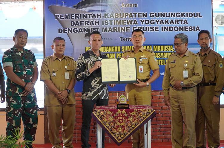 title Pemkab Gunungkidul Siapkan Anak Muda Kerja di Kapal Pesiar, Gajinya Tembus Rp15 Juta Pemkab Gunungkidul Siapkan Anak Muda Kerja di Kapal Pesiar, Gajinya Tembus Rp15 Juta