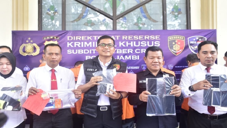 3 Warga Riau Sindikat Penipuan Ditangkap, Modus Salah Transfer 