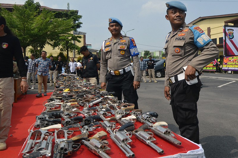 Polda Lampung Musnahkan 566 Pucuk Senjata Api Rakitan - Bagian 1