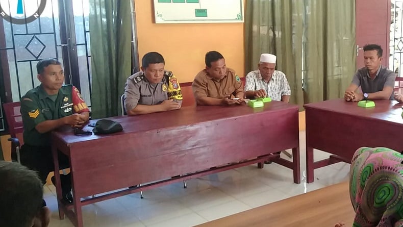 Gegara Sampah, Emak-Emak di Patula Cekcok sampai Datangkan Polisi