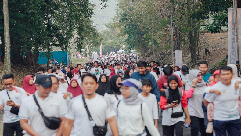 HUT ke-56 Jasa Tirta II, Ajak 4.000 Warga Jalan Santai di Areal Waduk Jatiluhur