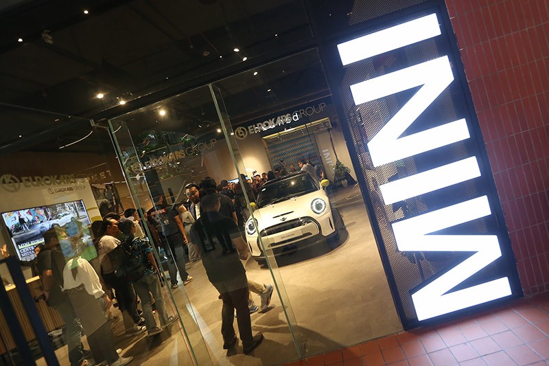MINI Indonesia Buka Diler Resmi MINI Eurokars Studio di Central Market PIK - Bagian 3