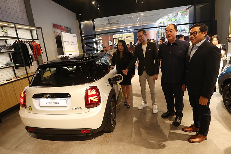 MINI Indonesia Buka Diler Resmi MINI Eurokars Studio di Central Market PIK - Bagian 1