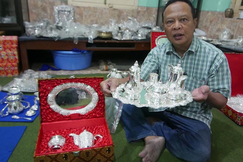 Perajin Perak Mitra Binaan Jamkrindo Manfaatkan PUMK Sejak 2018 - Bagian 1