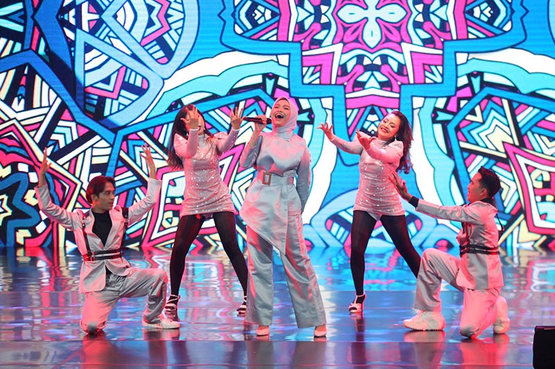 Penampilan Salma Salsabil Bikin Ambyar Panggung Indonesia Awards 2023 Lewat Lagu Rungkad - Bagian 1